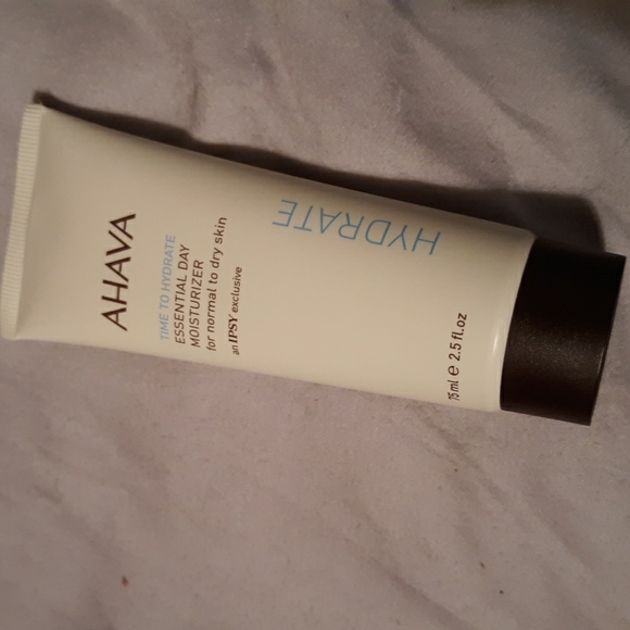 NEW, SEALED AHAVA Time to Hydrate Essential Day Moisturizer 75 ml/2.5 fl oz - Picture 2 of 3
